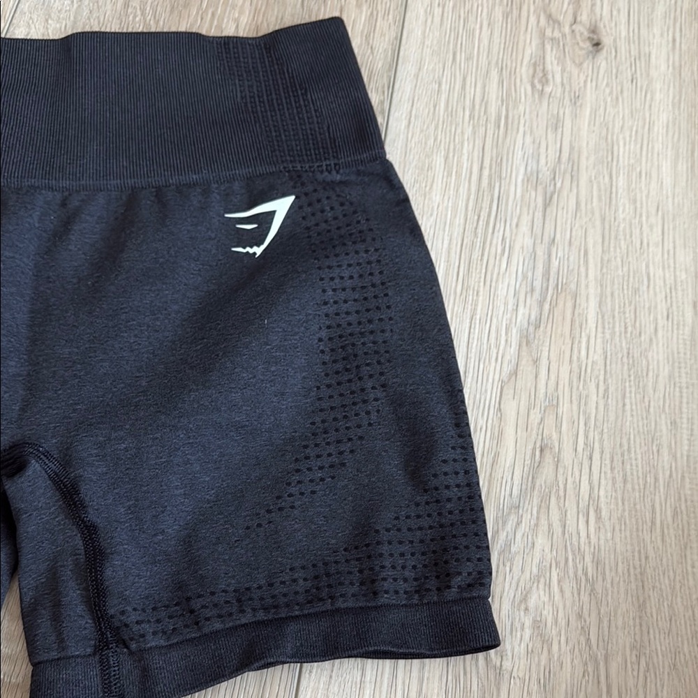 Gymshark Black Seamless Athletic Shorts - Picture 2 of 3